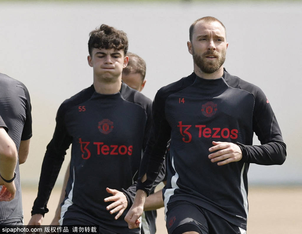 皇冠信用盘怎么申请_曼联官宣：8年老臣+中场大师+青训魂皇冠信用盘怎么申请，三将告别！红魔换血阵痛还是新生？