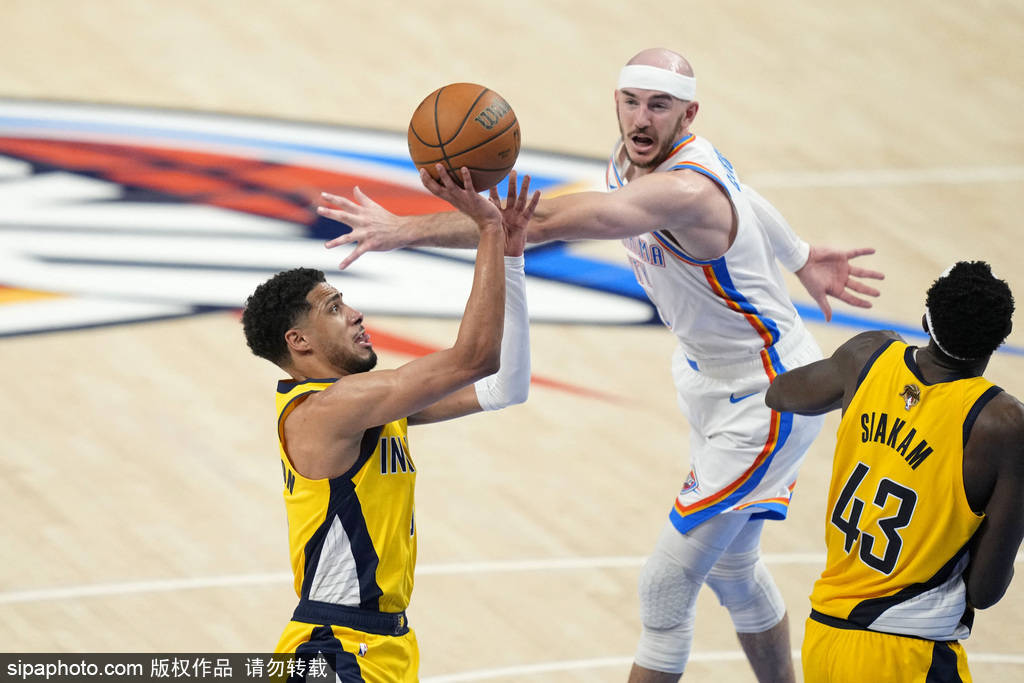 皇冠信用网账号_揭秘皇冠信用网账号！步行者主帅卡莱尔最后10秒说了啥？哈利伯顿听完就绝杀了雷霆！