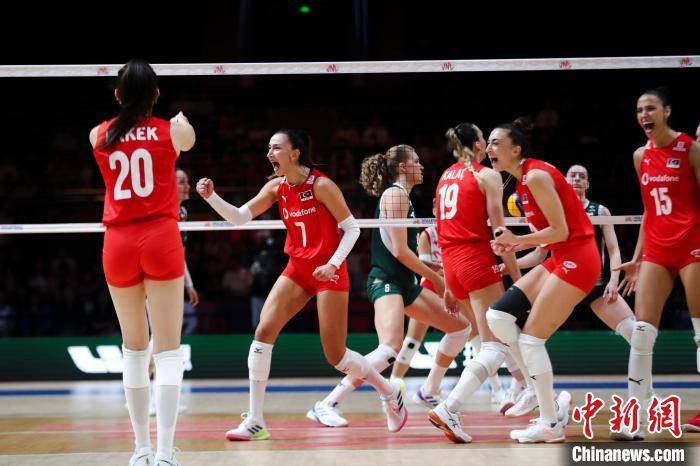 皇冠信用网正网_世界女排联赛北京站：土耳其队3:2击败波兰队获三连胜