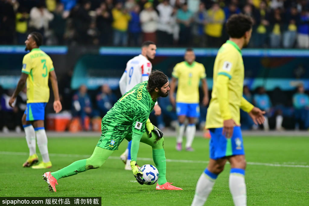 皇冠信用盘正网_展望2026世界杯：C罗梅西谢幕战+巴西冲6星 意大利又缺席皇冠信用盘正网？