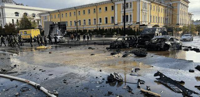 皇冠信用网去哪里弄_泽连斯基恳求美欧皇冠信用网去哪里弄，再救乌克兰一次，但特朗普已经换了“战场”