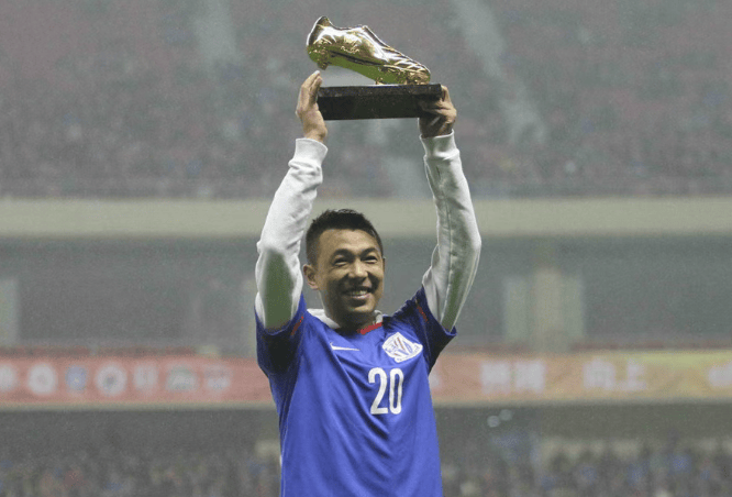 皇冠信用网平台出租_前国脚发声：国足工资只有日韩三分之一皇冠信用网平台出租，再降就没人踢了！