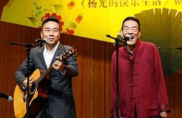 皇冠盘_助理曝光杨少华死亡原因！吃淀粉肠是去世前3天拍的皇冠盘，并非临终当天卖货