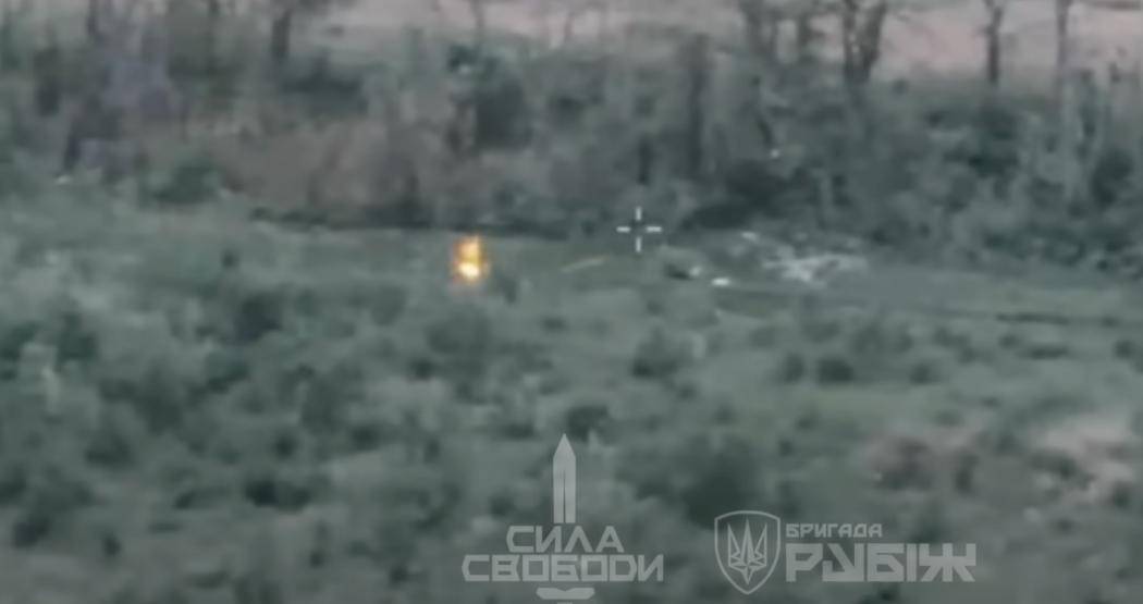 皇冠信用網开户_乌军称救出一名被困俄军后方的士兵：用无人机空投电动自行车