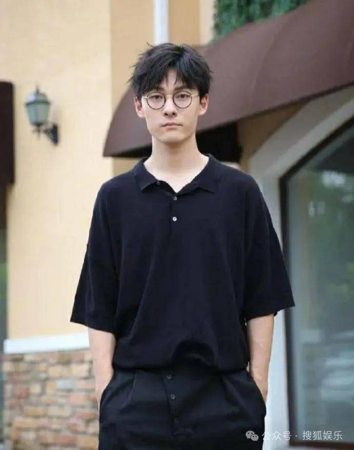 皇冠信用开号
_离婚三年又被拍到亲密逛超市皇冠信用开号
,他俩这是纯带娃还是真复合了?