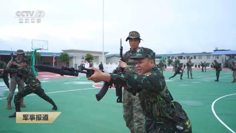 皇冠皇冠平台_越南新步枪参加联合军演皇冠皇冠平台，担心中国偷学技术，结果频繁卡壳到炸？