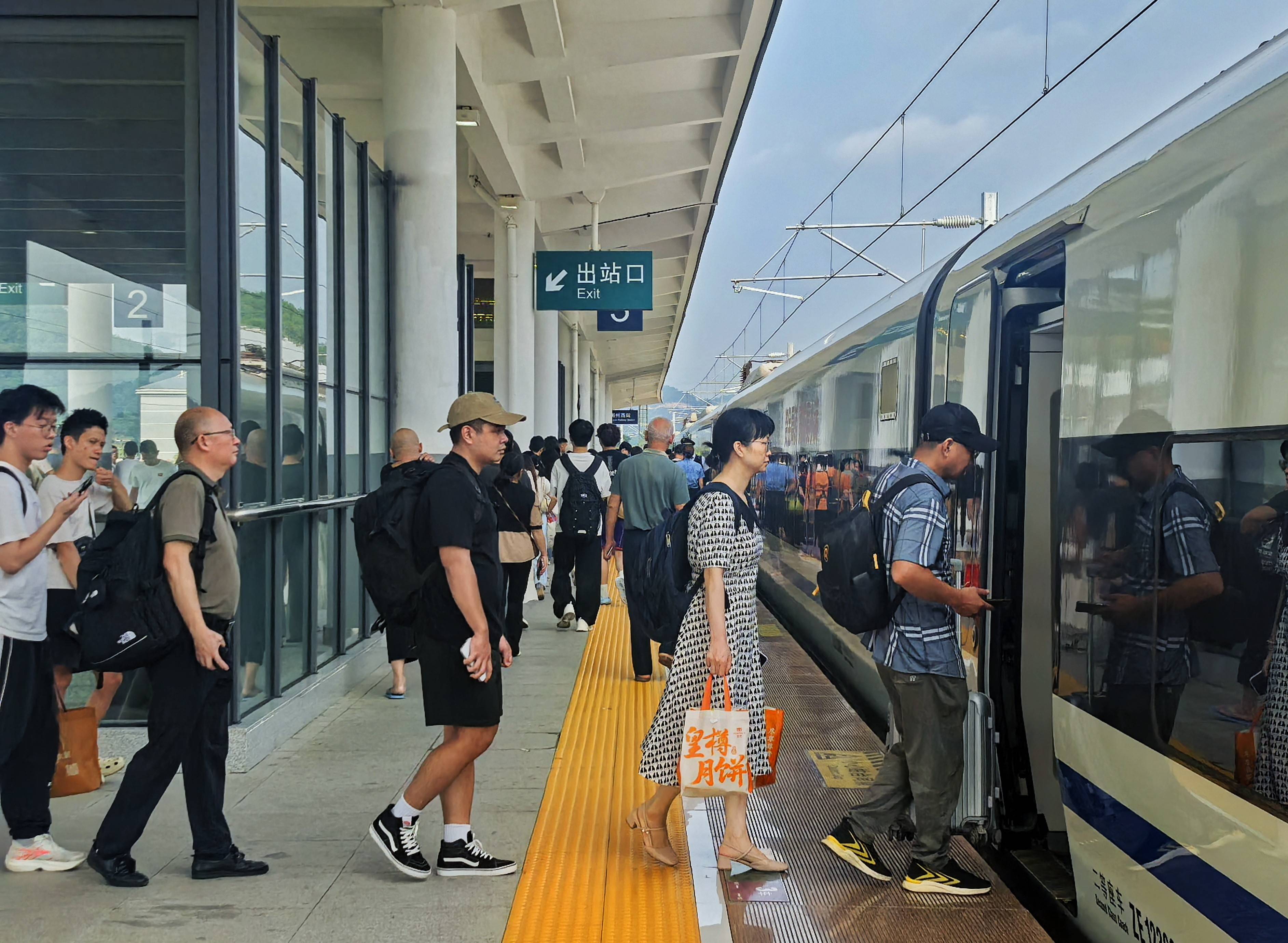 克罗地亚足球联赛_梅龙高铁运营一周年 梅州GDP增速跃居全省第一