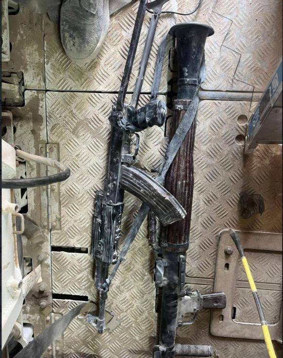 皇冠信用网会员开户_一命抵一命！敢死队手持56步枪皇冠信用网会员开户，打死一名以军少校，进地道前阵亡