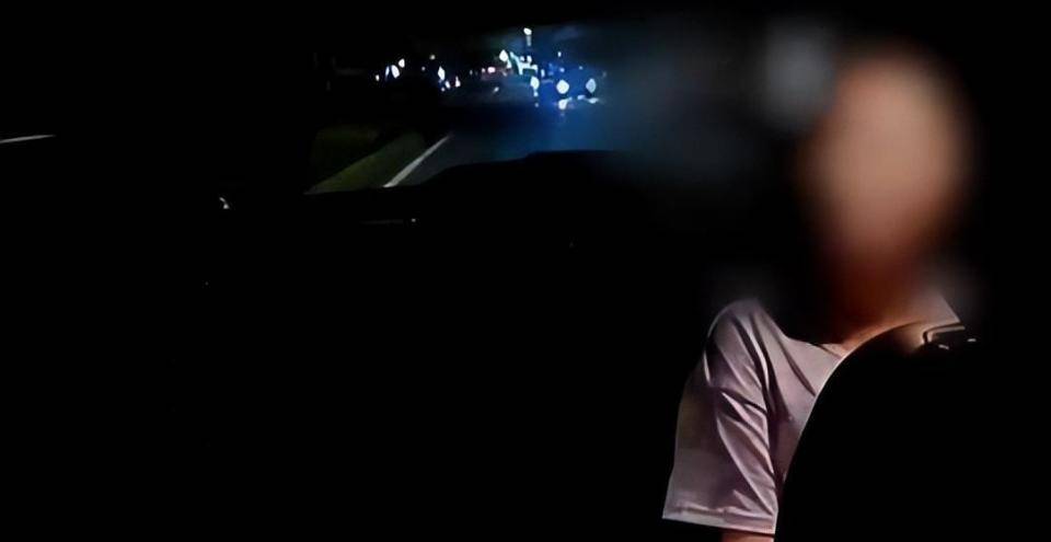 如何代理皇冠信用盘_女子打车不给高速过路费如何代理皇冠信用盘，扬言“没钱我不给，有钱我也不给” ！司机将其送回起点