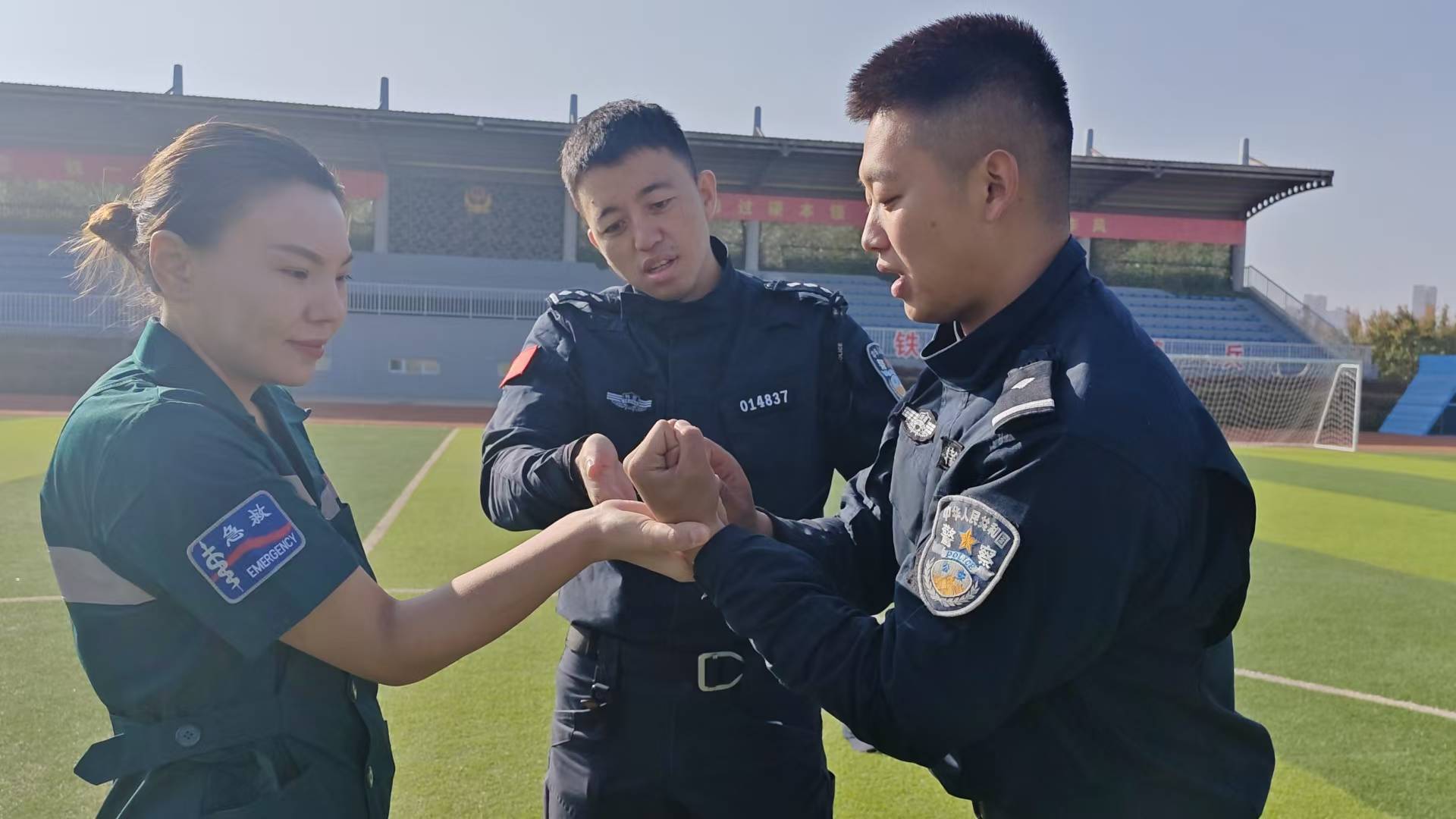 信用网皇冠申请注册_双向赋能提能力 警医联动护平安