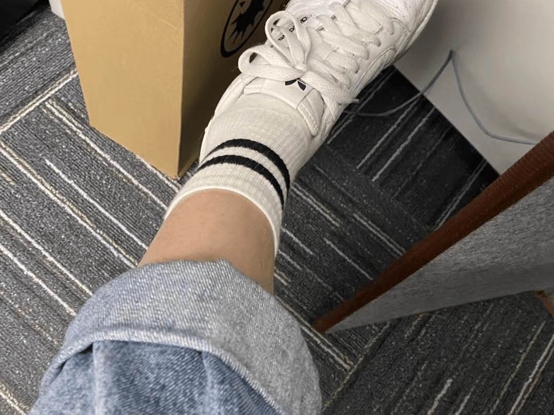 皇冠mos066
_东北姑娘来浙江后崩溃了皇冠mos066
,穿3条加绒裤还冻到发抖!南方人冬天怎么保命,网友吵翻!