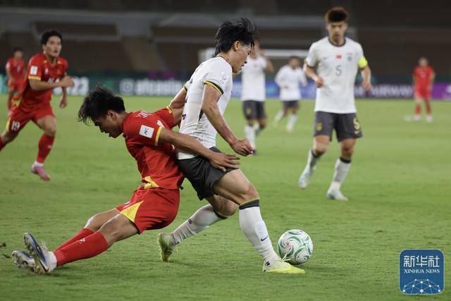 皇冠b盘_U23足球亚洲杯半决赛：中国队2-0领先越南队