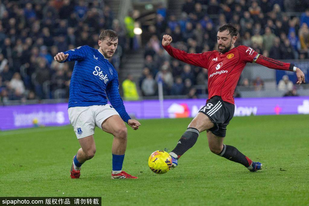 世界杯信用盘代理流程 _曼联3-1战胜维拉:B费与胖虎双双9分世界杯信用盘代理流程 ,球队战术再获成功