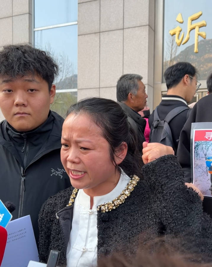 世界杯皇冠代理平台_“泰安入室抢婴”案二审维持原判世界杯皇冠代理平台，被拐婴儿家属：主犯曾小孩听到被判死缓后“左右开骂”