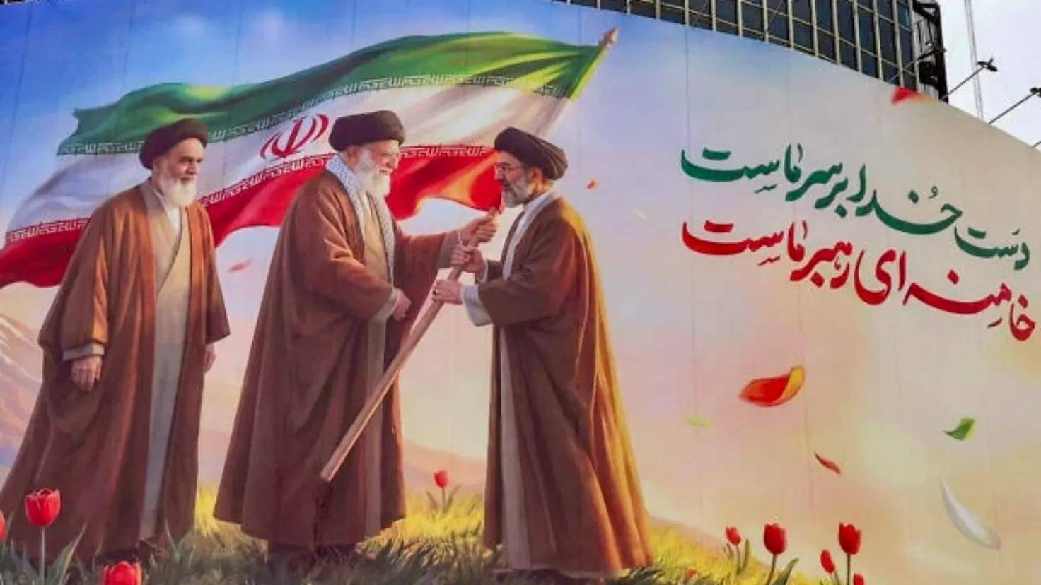 皇冠直播
_伊朗内部分裂皇冠直播
,刚击落美机就要讲和?前外长在美媒发文呼吁停火,被怒批“叛徒”!