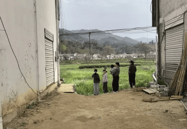 卡塔尔世界杯代理
_安徽6岁女童家门口失联超5天卡塔尔世界杯代理
,警方通报:已遇害,犯罪嫌疑人柳某某(女,35岁)抓获归案