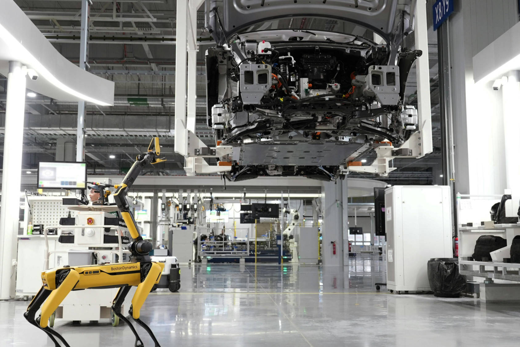 足球足球世界杯 _营收增速、毛利率均在30%以上足球足球世界杯 ，苦熬10年的B2B机器人为什么还难说赚钱？