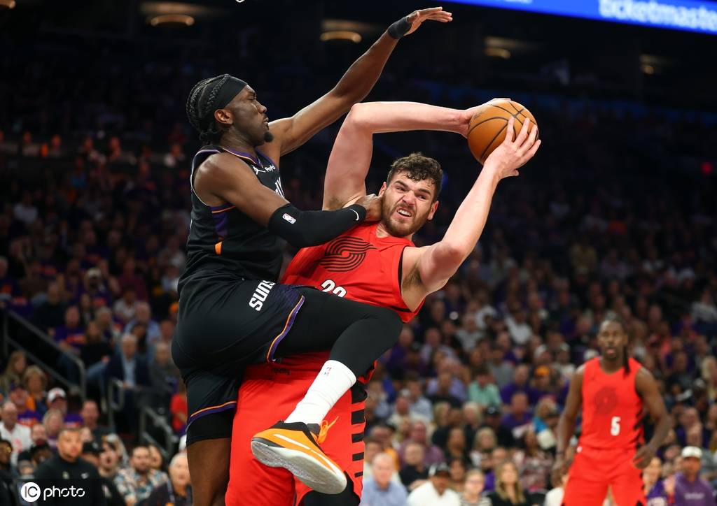 皇冠信用网登3代理_将对阵马刺皇冠信用网登3代理！阿夫迪亚41+12开拓者险胜太阳晋级季后赛