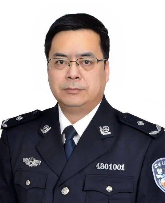 世界杯小组赛_被免去司法厅副厅长职务不到一个月世界杯小组赛，钟艺兵被查